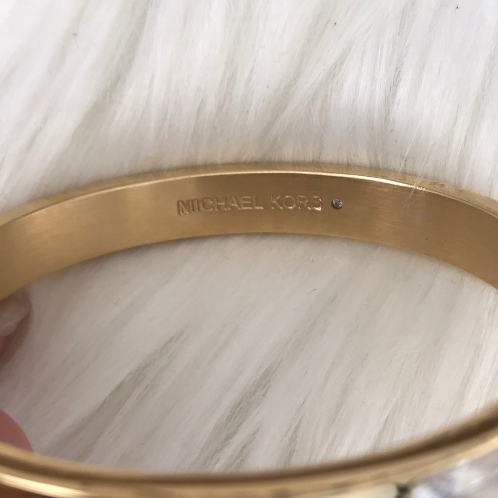 NEW ⭐️ Michael Kors Gold Crystal Bangle Bracelet - Picture 6 of 7